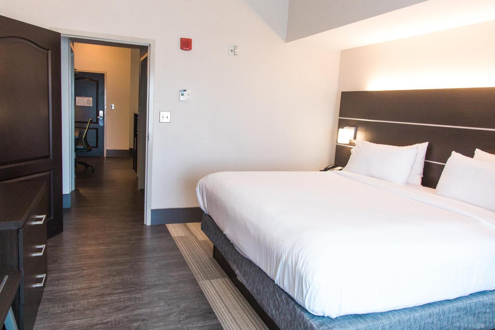 Holiday Inn Express Hotel & Suites Columbia-Fort Jackson