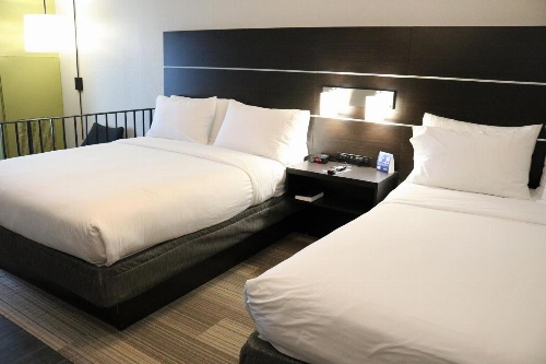 Holiday Inn Express Hotel & Suites Columbia-Fort Jackson image 2