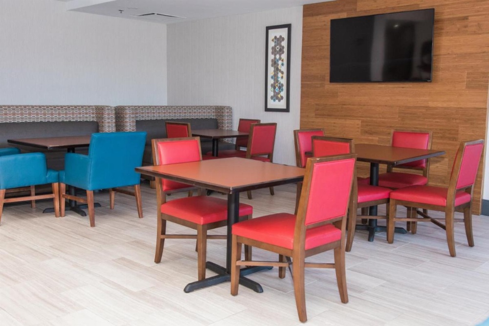 Holiday Inn Express Hotel & Suites Columbia-Fort Jackson Image 20
