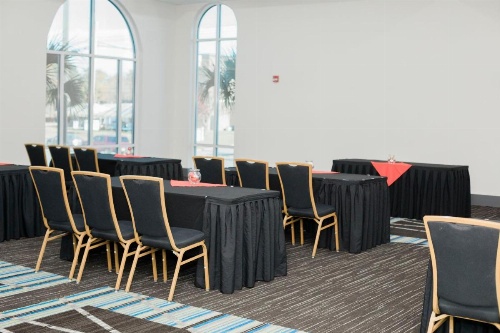 Holiday Inn Express Hotel & Suites Columbia-Fort Jackson image 9